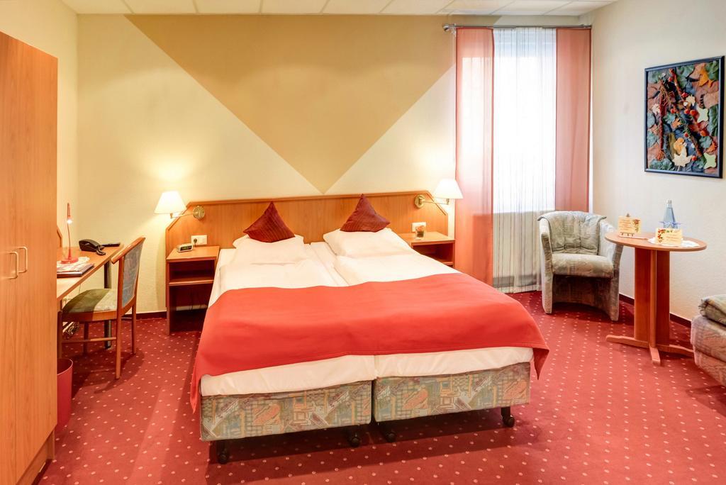 Hotel Restaurant Zum Werdersee ブレーメン エクステリア 写真