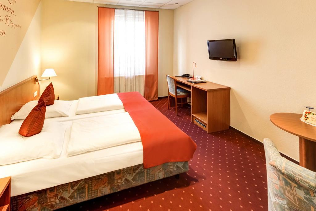 Hotel Restaurant Zum Werdersee ブレーメン エクステリア 写真