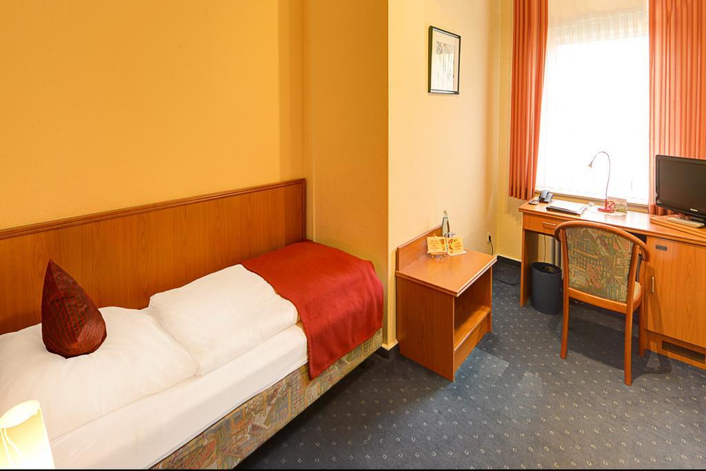 Hotel Restaurant Zum Werdersee ブレーメン エクステリア 写真
